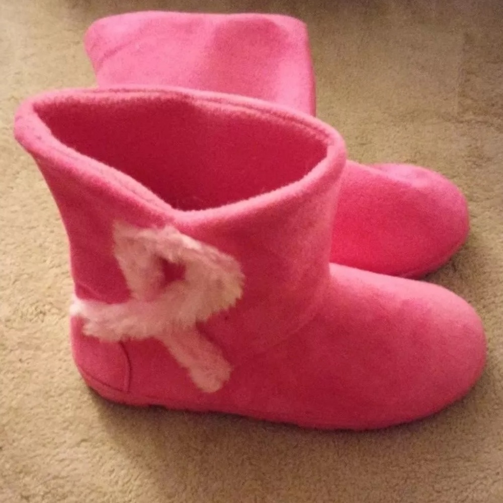❌SOLD ❌Breast Cancer Pink Booties. {SOLD }
